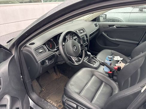 Used 2016 Volkswagen Jetta SEL image 2