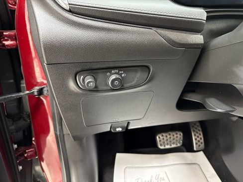 Used 2024 Buick Encore GX Sport Touring image 21