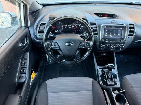 Used 2018 Kia Forte S w/ S Technology Plus Package FWD image 28