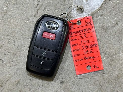 Certified 2025 Toyota Tacoma SR5 image 31