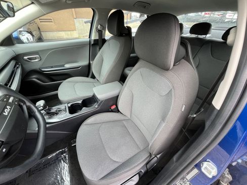 Used 2025 Kia K4 LXS FWD image 37