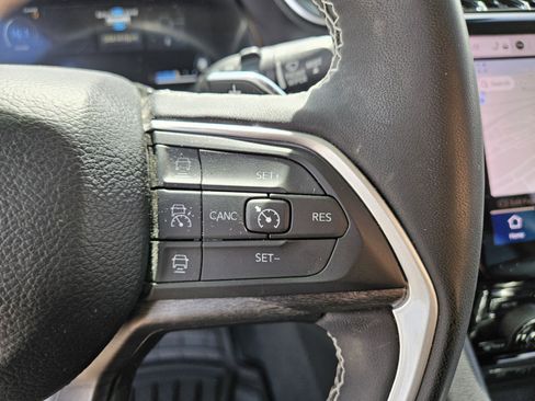 Used 2023 Jeep Grand Cherokee L Limited w/ Luxury Tech Group II AWD/4WD image 26
