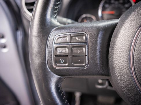 Used 2016 Jeep Wrangler Unlimited Sahara w/ Connectivity Group image 16