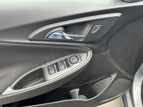 Used 2023 Chevrolet Malibu LT image 14