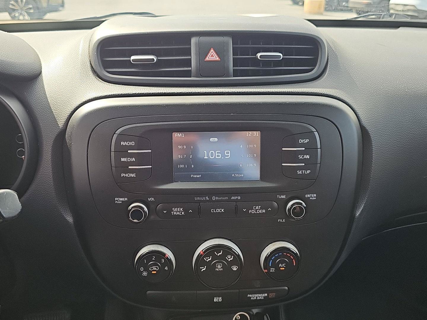 Used 2016 Kia Soul w/ Convenience Package FWD image 12
