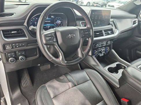 Used 2022 Chevrolet Suburban RST w/ Luxury Package AWD/4WD image 9