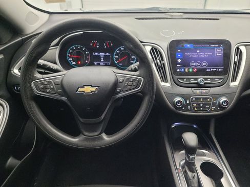 Used 2022 Chevrolet Malibu LT FWD image 22