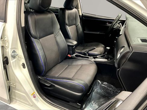 Used 2017 Toyota Corolla SE w/ Carpet Mat Package (TMS) FWD image 28