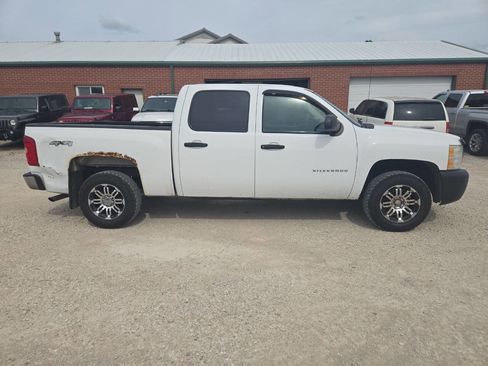 Used 2013 Chevrolet Silverado 1500 W/T AWD/4WD image 2
