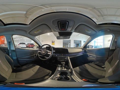 Used 2025 Hyundai Elantra SEL image 43