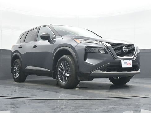 Used 2023 Nissan Rogue S AWD/4WD image 33