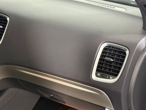 Used 2020 Dodge Durango SXT AWD/4WD image 34