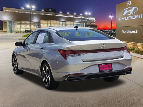 Used 2023 Hyundai Elantra Limited FWD image 9