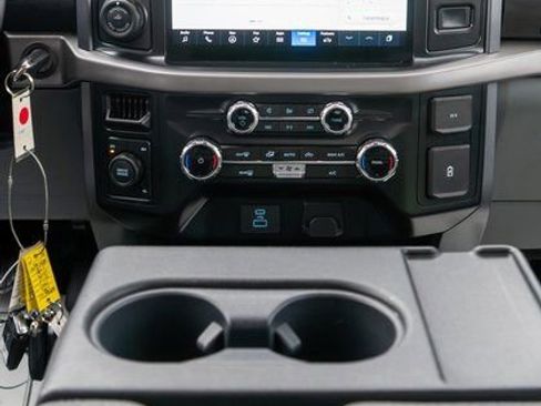 Used 2024 Ford F150 XLT AWD/4WD image 13