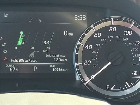 Used 2023 Toyota Highlander LE image 24