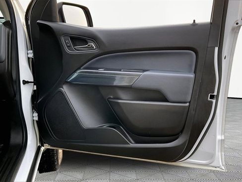 Used 2019 Chevrolet Colorado Z71 image 25