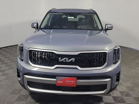 Used 2025 Kia Telluride EX w/ EX Captain's Chair Package AWD/4WD image 12