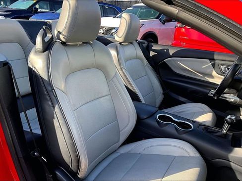 Used 2024 Ford Mustang Premium image 25