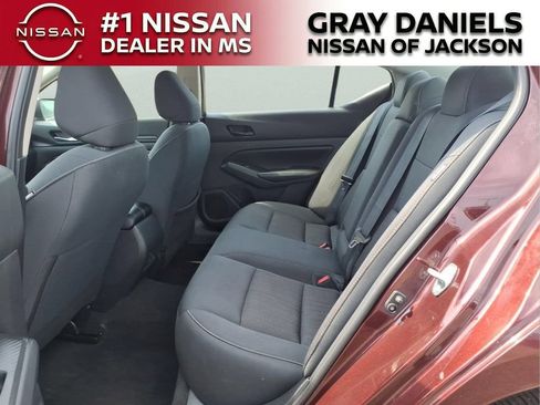 Used 2025 Nissan Altima 2.5 SV FWD image 25