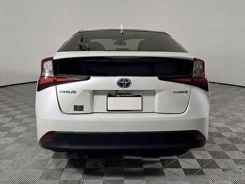 Used 2020 Toyota Prius LE image 5