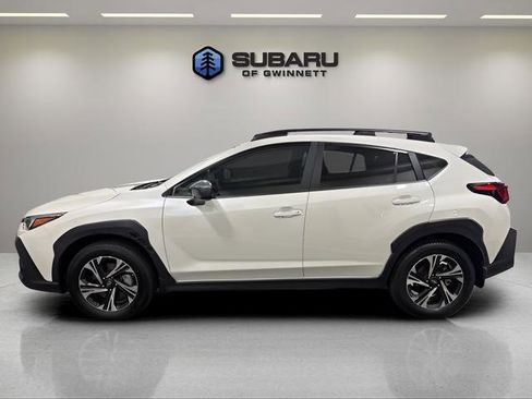 Used 2024 Subaru Crosstrek 2.0i Premium AWD/4WD image 2