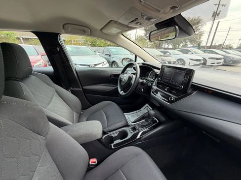 Used 2022 Toyota Corolla LE image 16