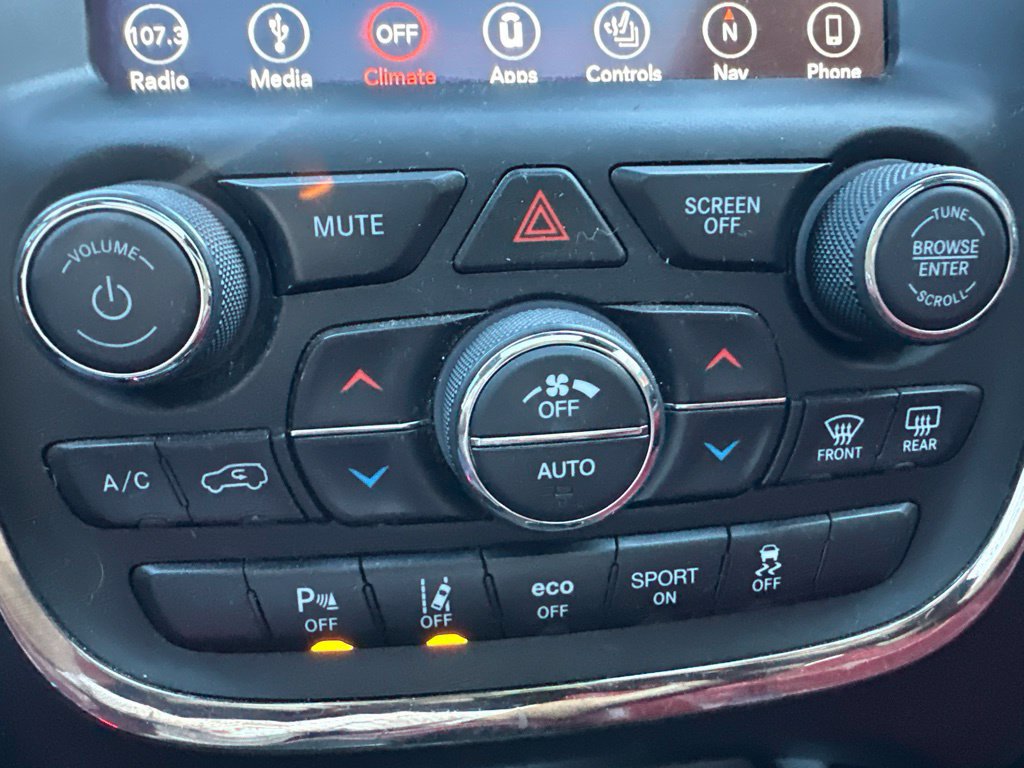 Used 2018 Dodge Durango R/T w/ Technology Group AWD/4WD image 21
