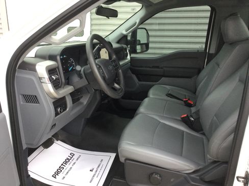 Used 2024 Ford F250 XL w/ Snow Plow Prep Package AWD/4WD image 10