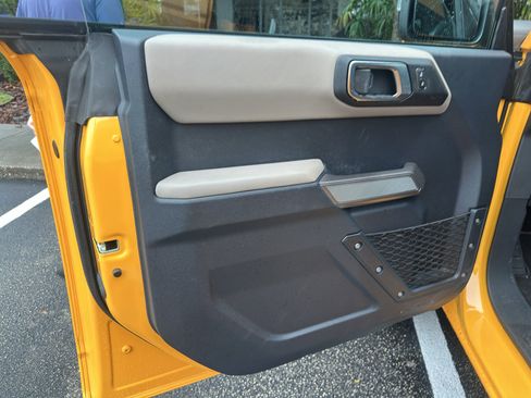 Used 2022 Ford Bronco Wildtrak image 8