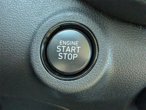 Used 2023 Hyundai Venue Limited image 25