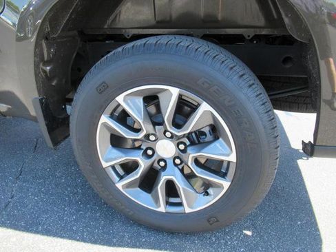 Certified 2024 Chevrolet Silverado 1500 LT AWD/4WD image 8