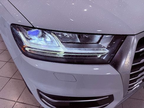 Used 2017 Audi Q7 2.0T Premium Plus w/ Premium Plus Package image 19