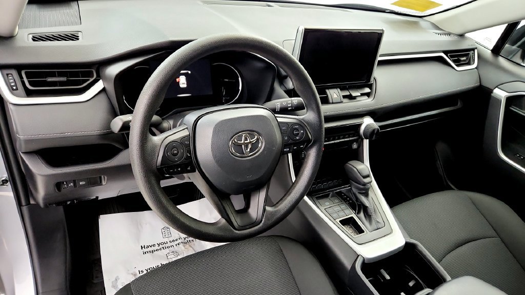 Certified 2025 Toyota RAV4 LE AWD/4WD image 32