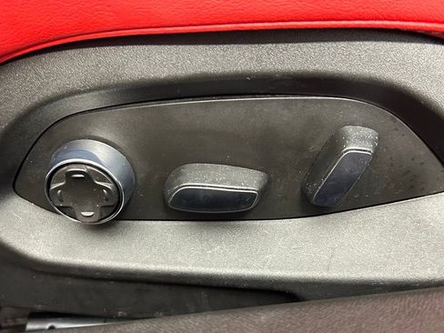 Used 2024 Chevrolet Corvette Stingray Premium Conv w/ Z51 Performance Package image 33