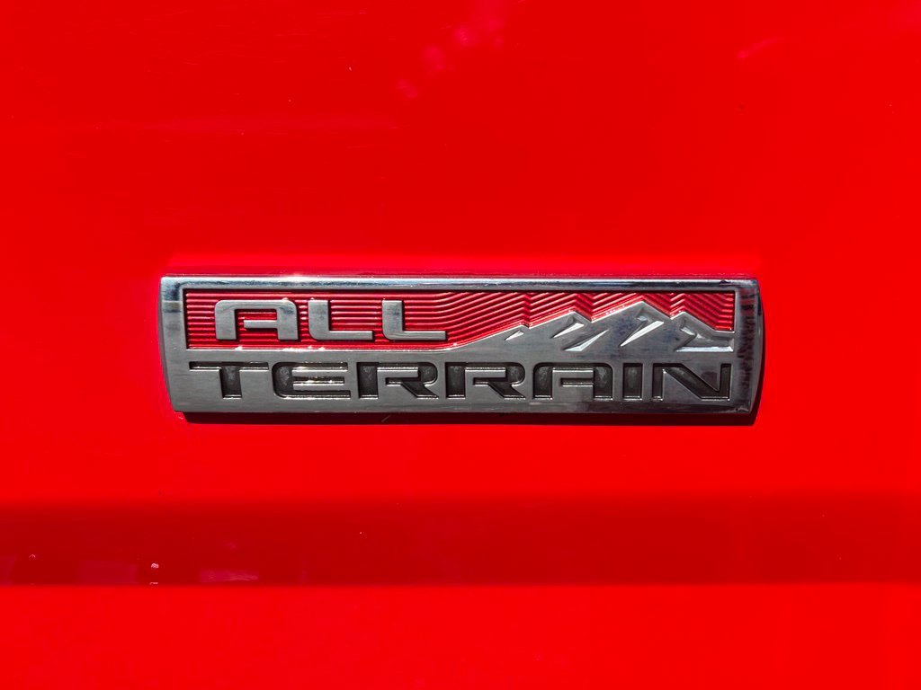 Used 2016 GMC Canyon SLE w/ All Terrain Package AWD/4WD image 8