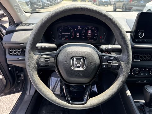 Certified 2023 Honda Accord EX image 18