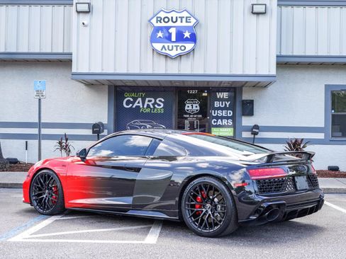 Used 2020 Audi R8 V10 w/ Carbon Exterior Package AWD/4WD image 3