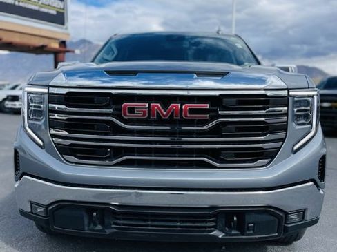 Used 2023 GMC Sierra 1500 SLT w/ SLT Convenience Package image 2