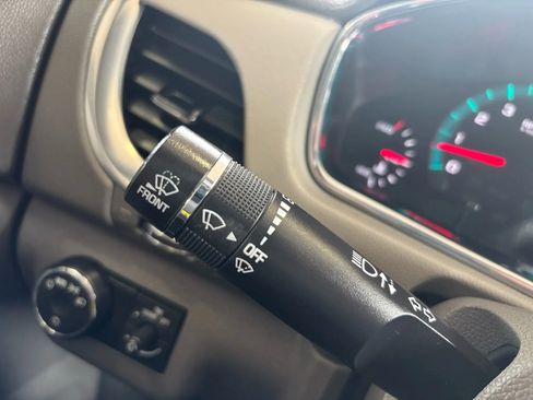 Used 2016 Chevrolet Traverse LS image 12