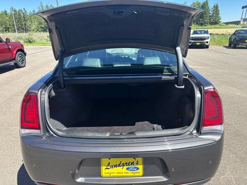 Used 2018 Chrysler 300 S w/ 300S Premium Group 2 AWD/4WD image 3