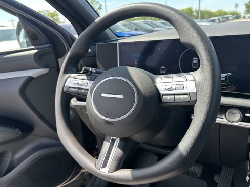 Used 2025 Hyundai Santa Cruz SEL FWD image 8