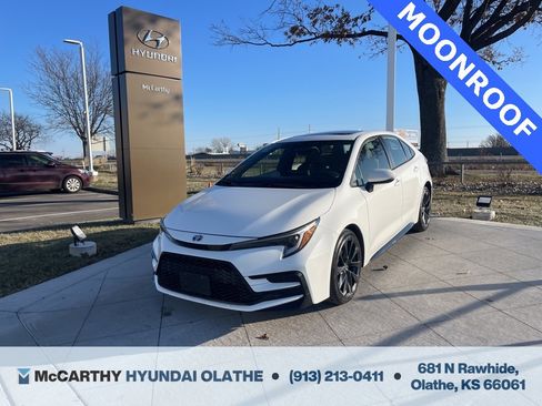 Used 2024 Toyota Corolla LE image 1