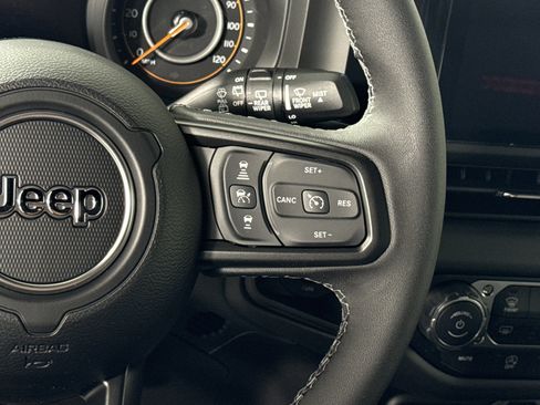 New 2026 Jeep Wrangler Unlimited Rubicon w/ Technology Group image 15