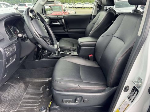 Used 2024 Toyota 4Runner TRD Off-Road Premium AWD/4WD image 13