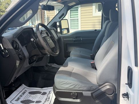 Used 2016 Ford F250 XL w/ Power Equipment Group RWD image 17