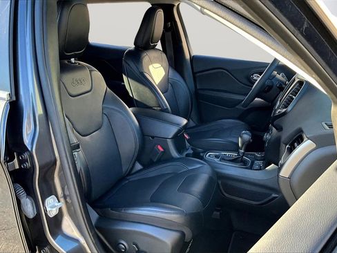 Certified 2022 Jeep Cherokee Latitude Lux w/ Sun & Sound Group image 22