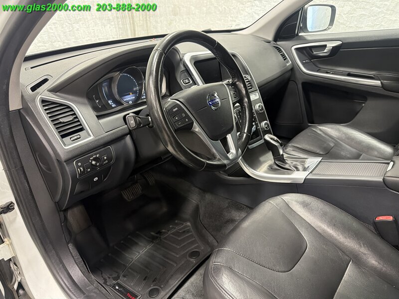 Used 2016 Volvo XC60 T5 Premier AWD/4WD image 3
