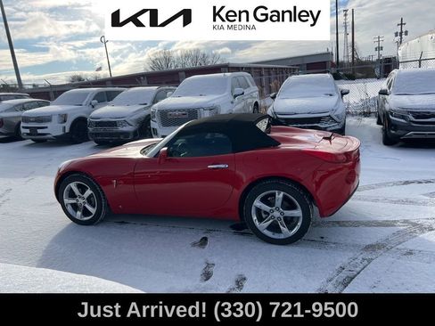 Used 2008 Pontiac Solstice Convertible w/ Preferred Package image 8