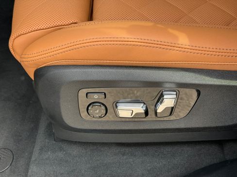 New 2026 BMW X5 xDrive50e w/ M Sport Package AWD/4WD image 13