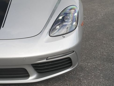 Used 2025 Porsche 718 Boxster RWD image 33